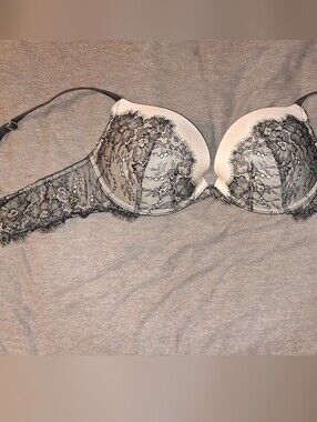 Victoria Secret Dream Angel Push Up.